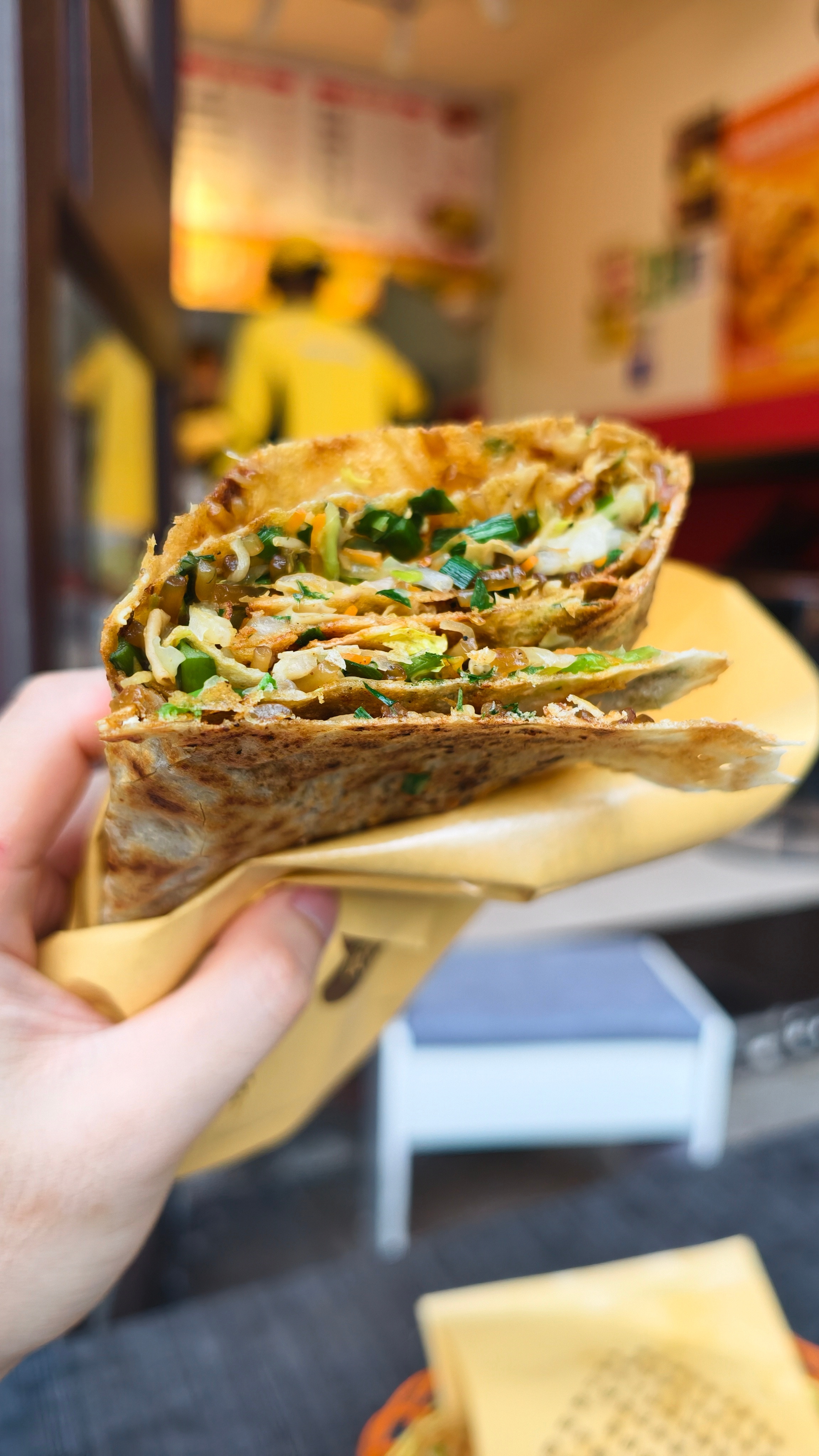 这两天热的不想做饭，俩人每顿都外面吃的，这家菜煎饼在朝外附近，我和大鹅来吃好几次