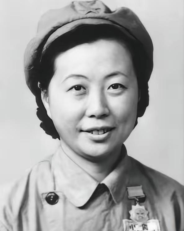 1942年，王牌潜伏员沈安娜给上级徐仲航寄了一封信，这封信落到敌人手中，她解释：