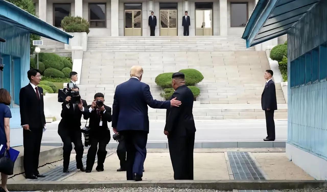 川普来参加阅兵的理由：第一，大国邀请第二，本有访问计划第三，有事要谈第四