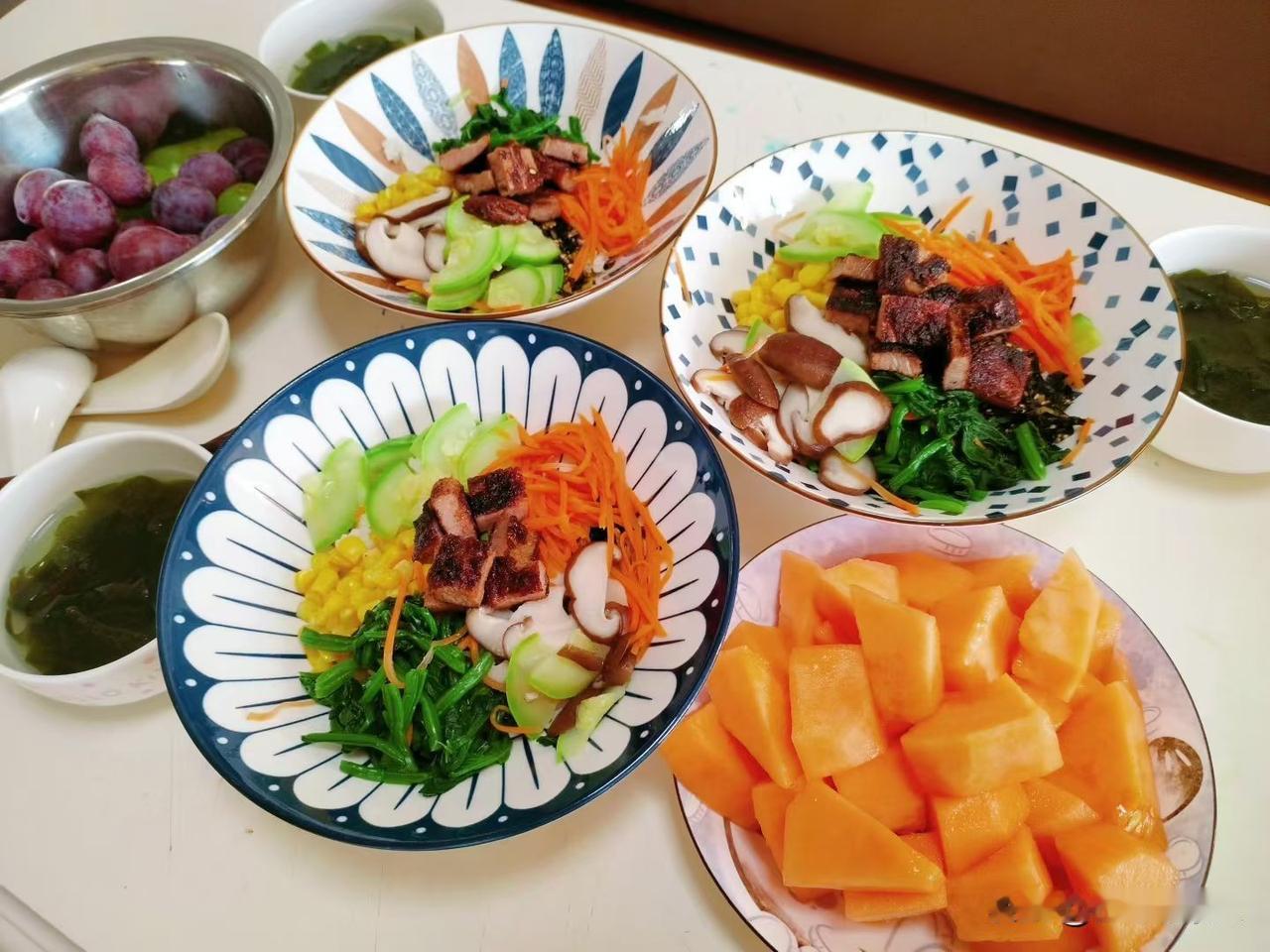 秋日生活打卡季今天的小菜儿犒劳一下自己吧！清淡简约健康饮食