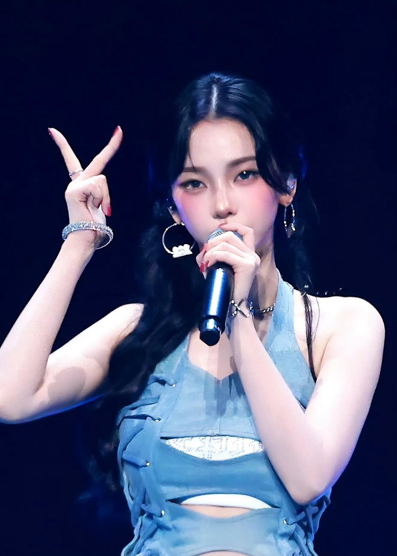 蓝色心动信号20250822TencentMusicAwardscr见水印