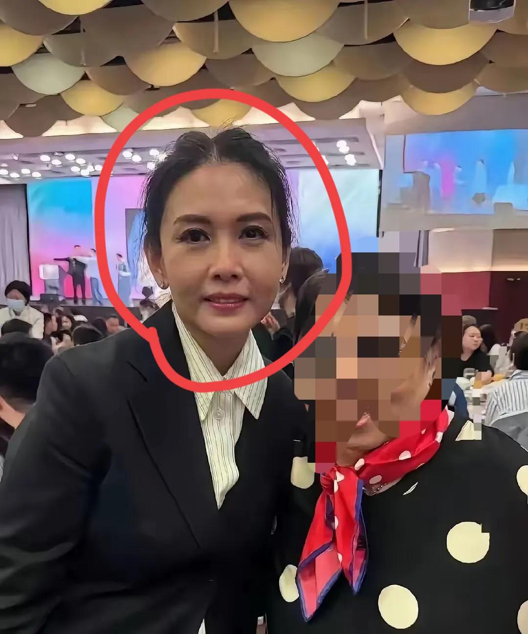 曾经的女神如今也老了，今年也58岁了，邱淑贞是香港香港黄金时代极具辨识度的女演员