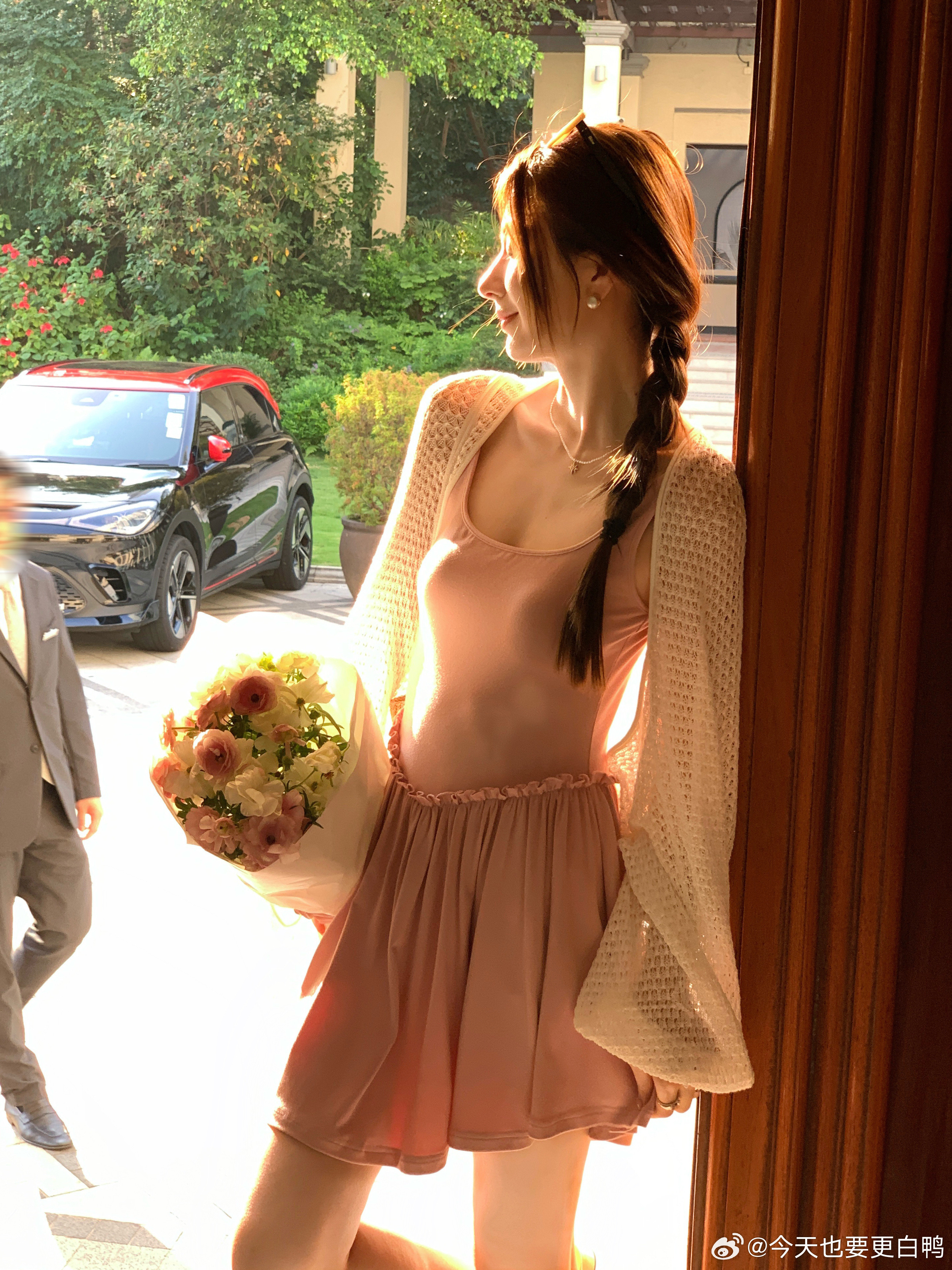 这组有被惊艳到！！值得单独分享一下！扑面而来的氧气感～很嗲的小裙子哦🤎🌸两个