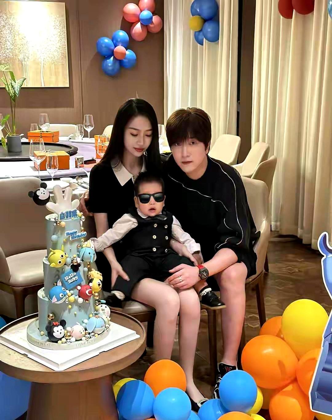 白冰被罚1891万，为啥最慌的反而是他老婆江梦瑶？说白了，这笔钱对他们家来说真