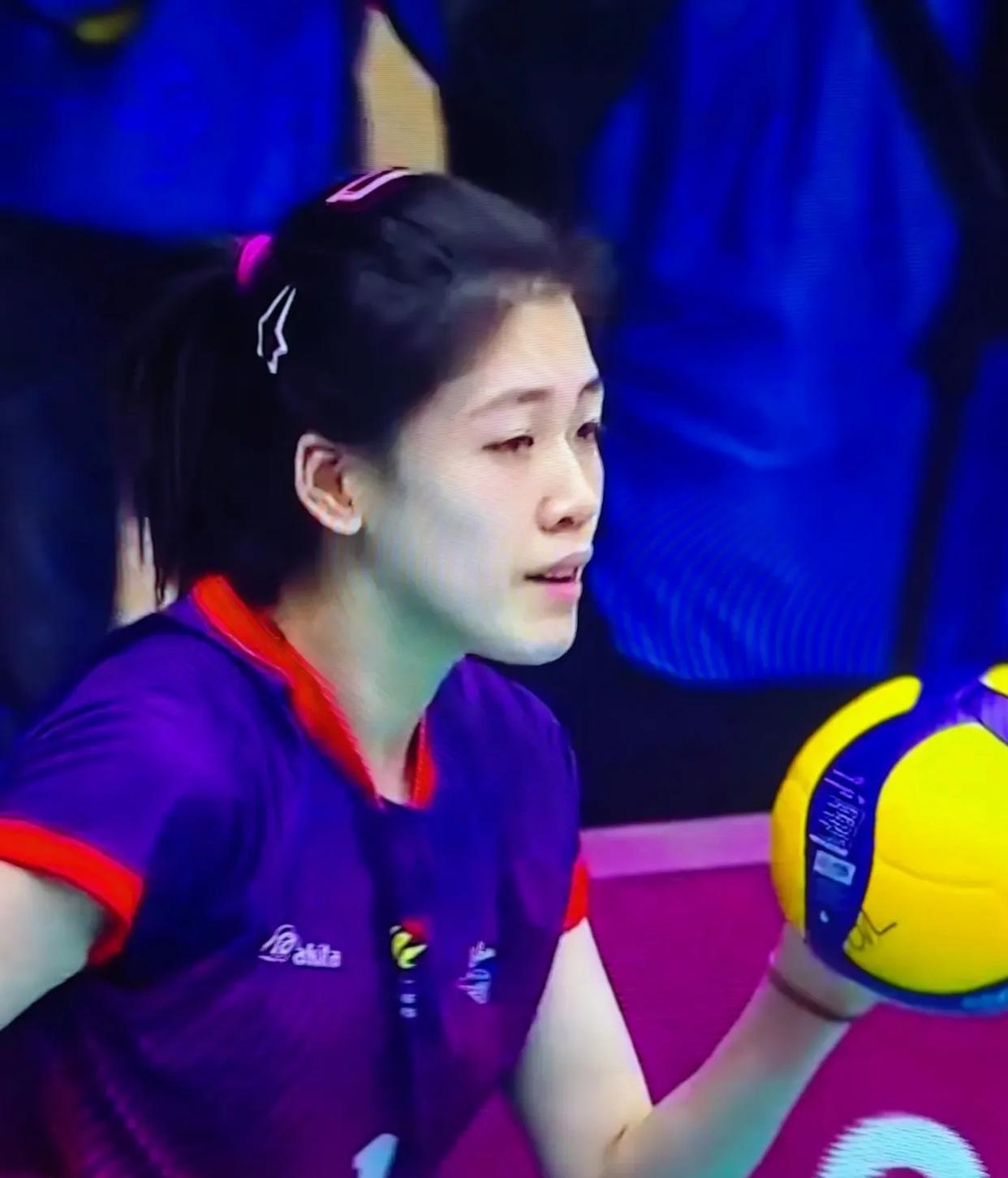 国际排联，请别再挑事，不要砸中国女排的场子。中国女排的教练，压根不承认李盈盈的