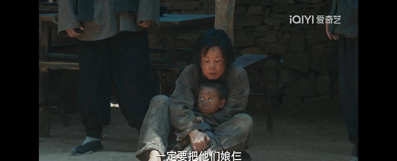 《生万物》马子被赶走了，绣绣告诉大脚，他要当爹了。封四带马子祸害村里，宁可金要拿