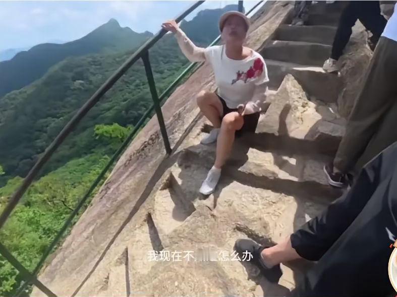 凤凰山男子坠崖这事，本来是可以避免的，可是冥冥之中已经注定。8月3日，辽宁丹东凤