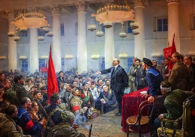 为什么苏联最后斗不过美国？不是因为导弹不够多，也不是因为坦克不够硬，而是因为它从