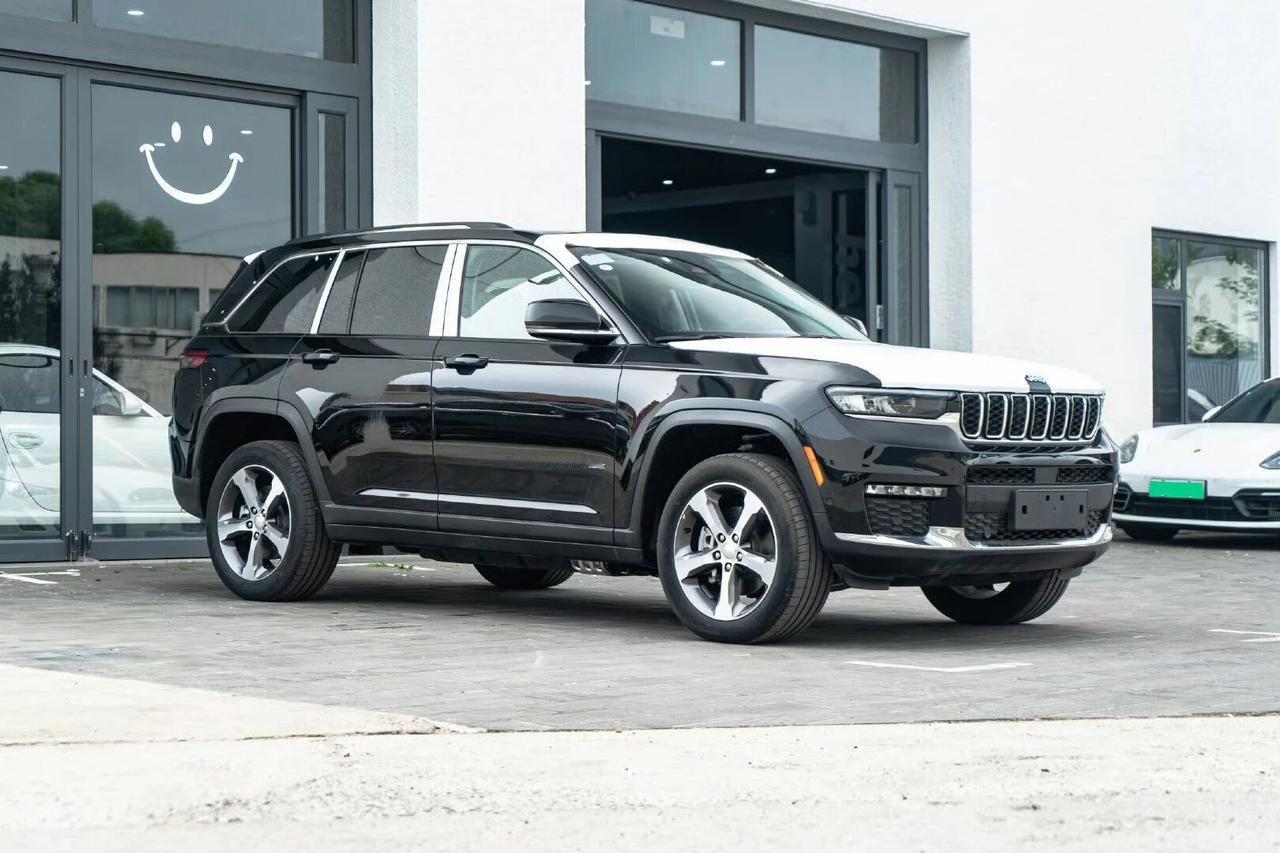 可油可电：28万的Jeep大切诺基咋没人关注？Jeep大切诺基的插混版——202