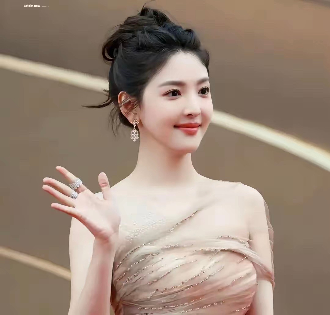 不要再问资本为什么捧章若楠了答案很简单