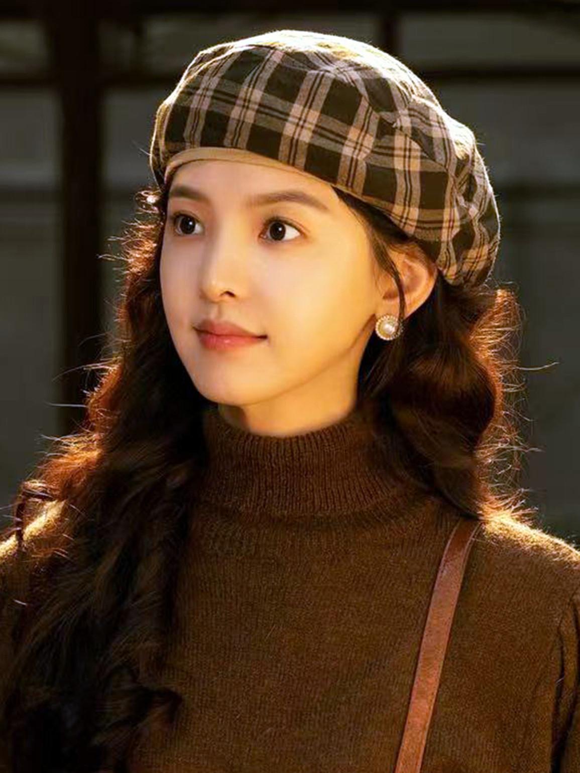 终于知道，资本为啥喜欢普通出身的章若楠了，不是因为她漂亮，也不是因为她演技好