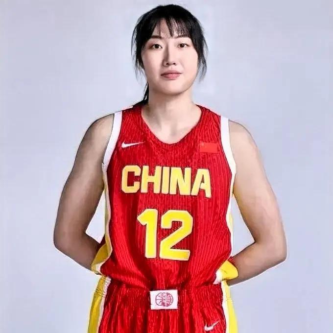 中国女篮｜李梦接班人一页式对比表（罗欣棫/杨舒予/张茹/王雪朦