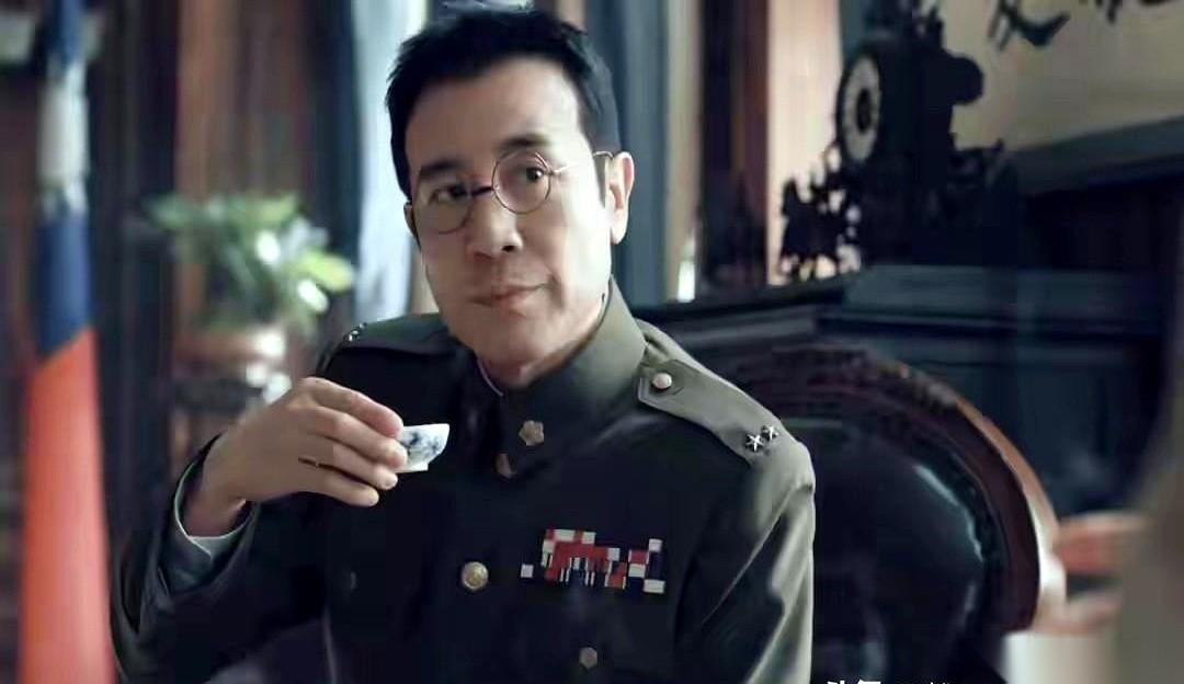 把于和伟和张嘉益的名字放到一起，就是近十年国产剧最狠的一场拉锯战。没有粉丝控评