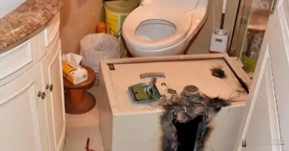 “谁还敢出差？”2025年1月，上海一女子出差后回家，发现家中一片混乱，原本放在