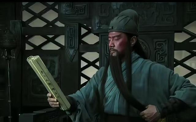 为啥"燕人张翼德""常山赵子龙"喊得震天响，关二爷张口就是"关某"两字了事？
