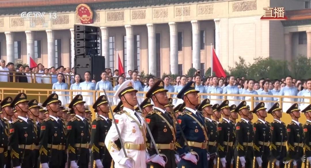 全世界都在看中国阅兵，全世界都被中国阅兵震撼到了！韩国网友：这个队列真的是人