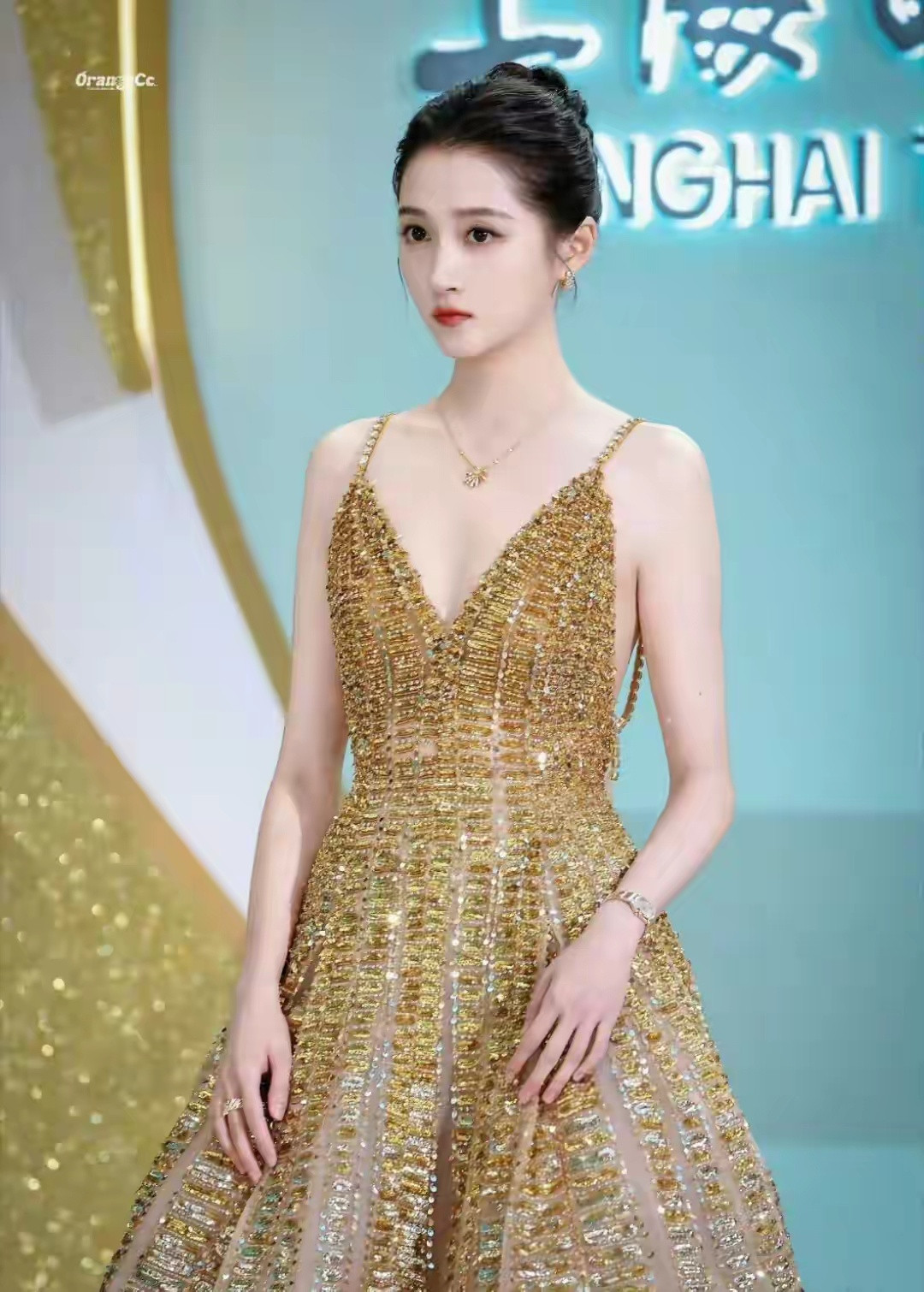 关晓彤终于换造型团队了