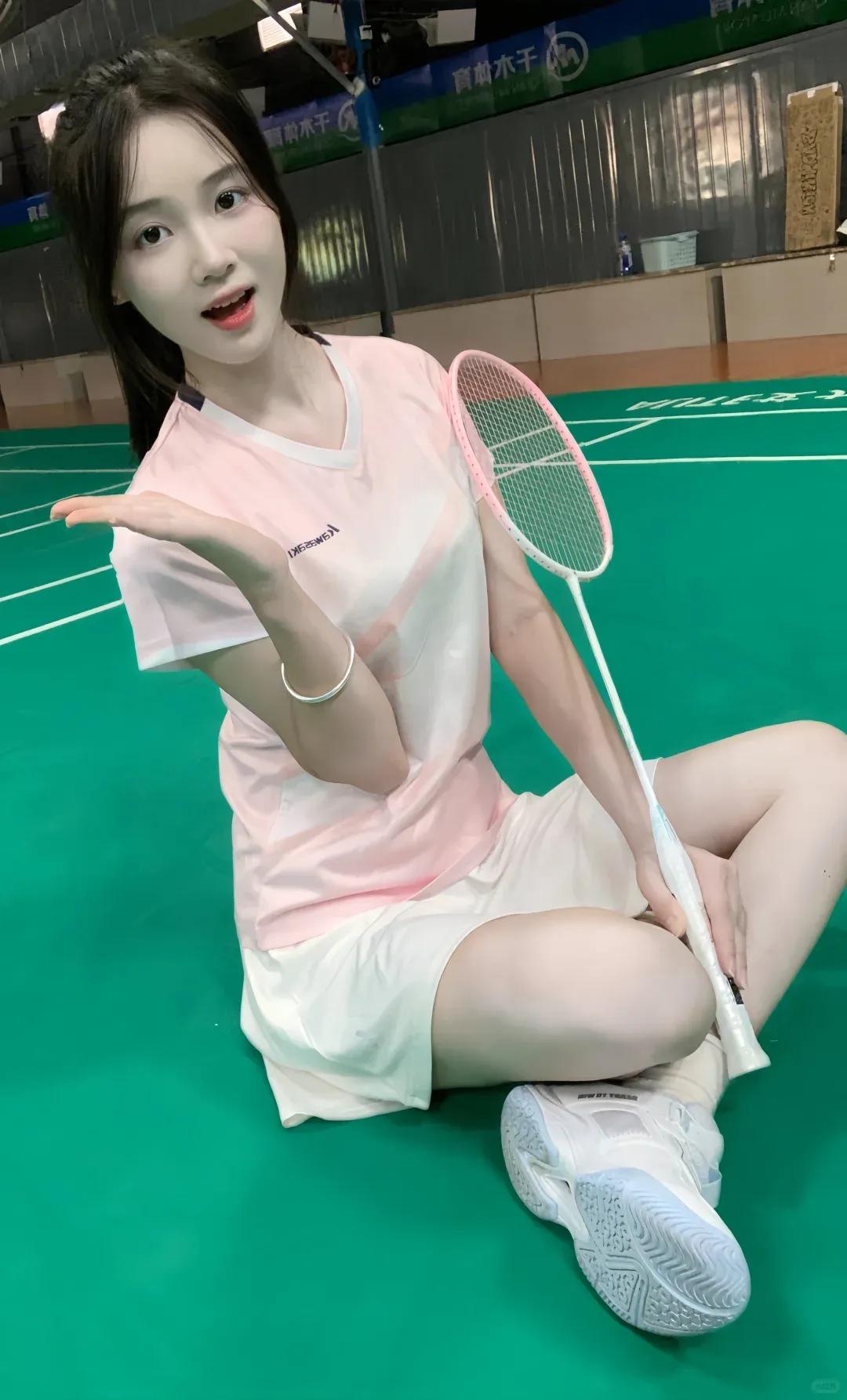 如果100万和她只能选一个，你选哪个