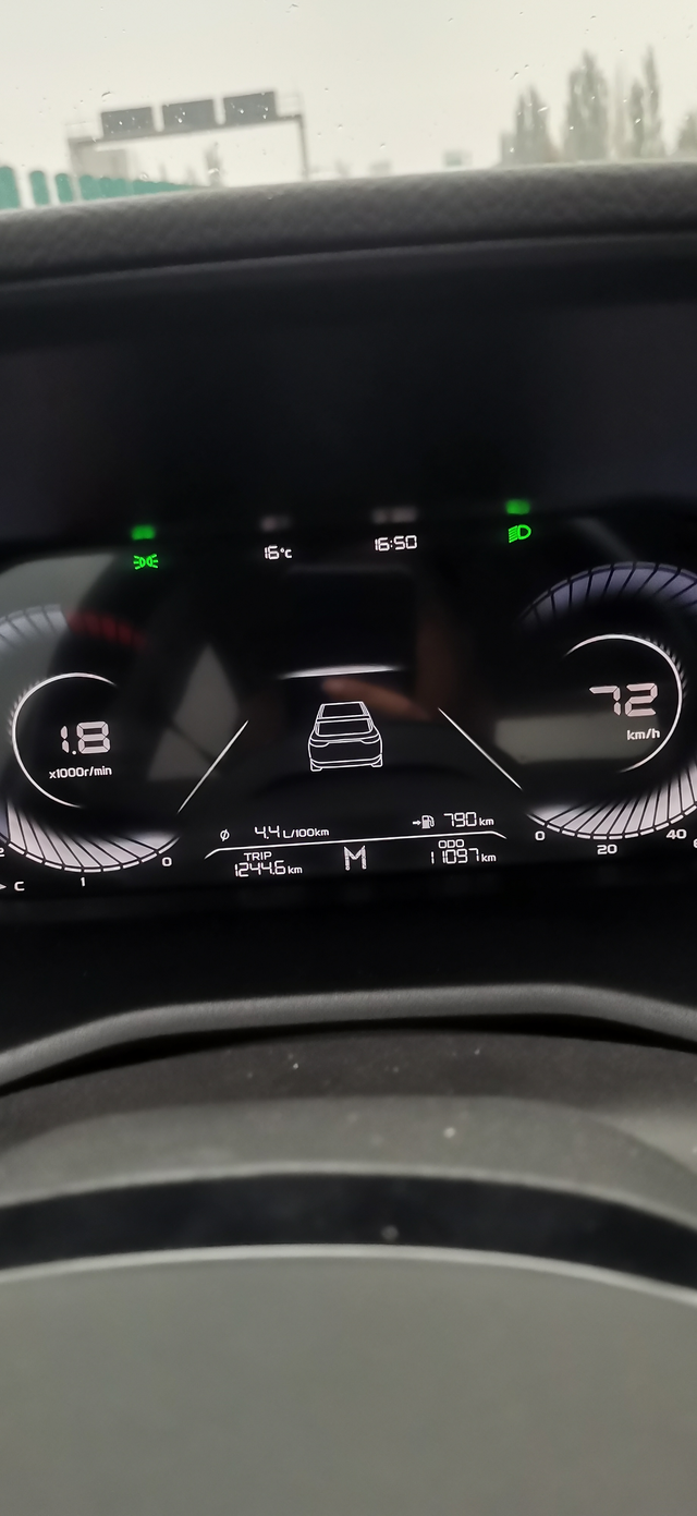 刚买了一年居然换代了最近又看到五代帝豪上市，说心里不难受是不可能的，改款其实无