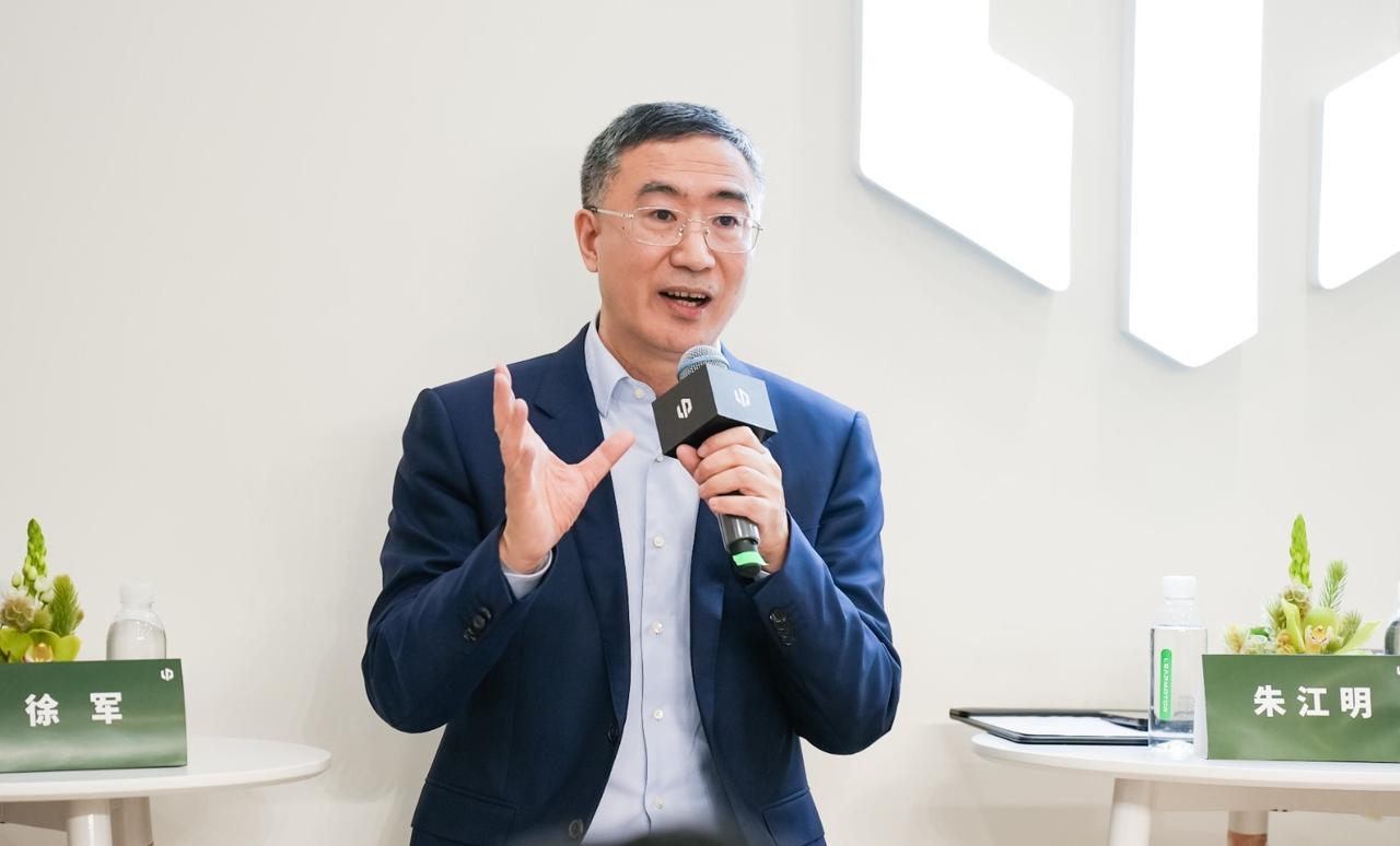 北京车展上，一台12万的车装了激光雷达。零跑Lafa5Ultra，11.88万