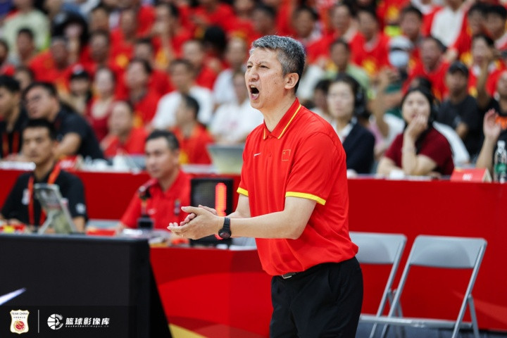 媒体人: 我早就说郭士强水平不行 乔帅能下课他就不能? 他特殊?