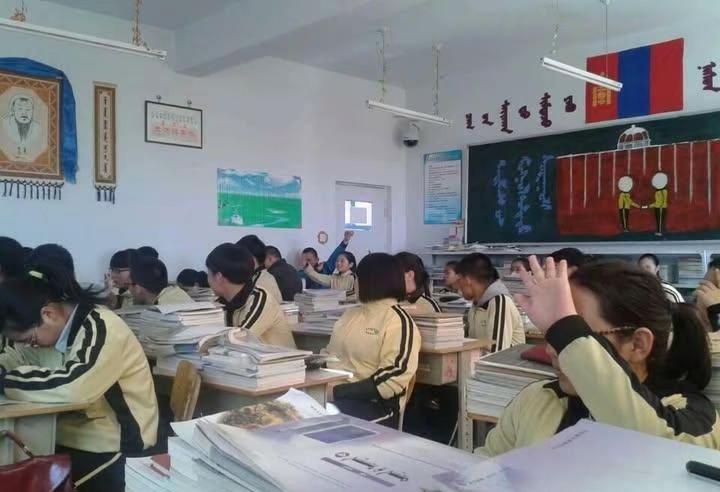 一夜之间内蒙古所有蒙古族学校完成更名!关于更名的原因也好理解,大家直接在下图中
