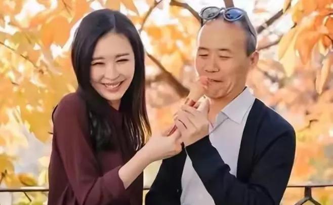 王石为了证明自己还行，也是拼了老命了……曾经地产界大佬王石，现在彻底沦为“娱乐