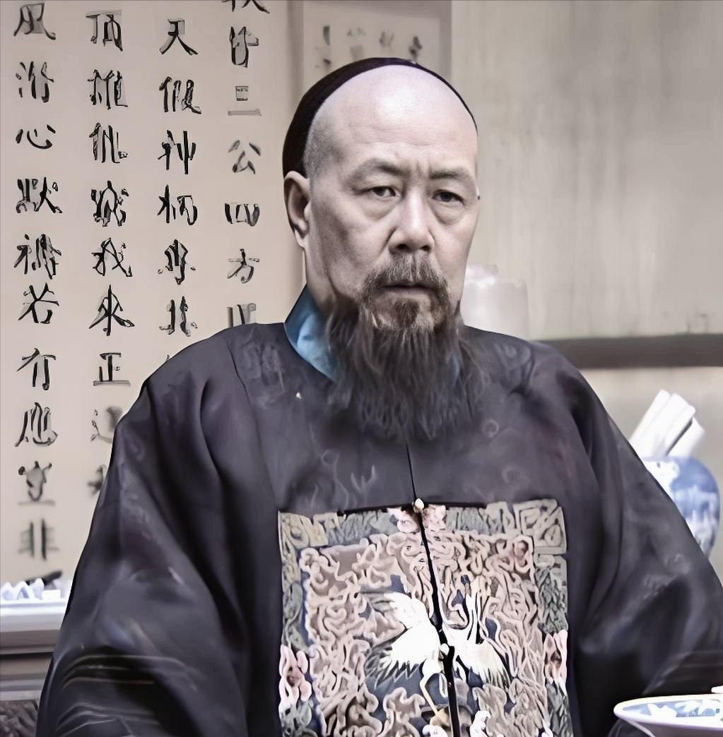 1862年，曾国藩施展毒计，除掉了死对头两江总督何桂清。何桂清死前，这才发现低估