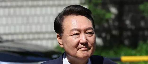尹锡悦要晚点去接受调查了啥？前总统尹锡悦竟然要接受调查了