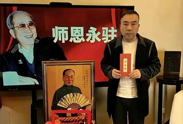 候二宣布拜师成功，上供麻花几个意思？猴吃麻花，满拧？作为普通吃瓜群众，觉得杨议