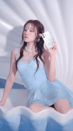 宋雨琦的Live图神机宋雨琦如夏日微风般轻盈跃动，Live图里的她，连发丝都洋