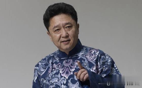 到底谁是相声捧哏第一人？是德云皇后于谦，还是另有宗师？不少观众一聊捧哏顶尖