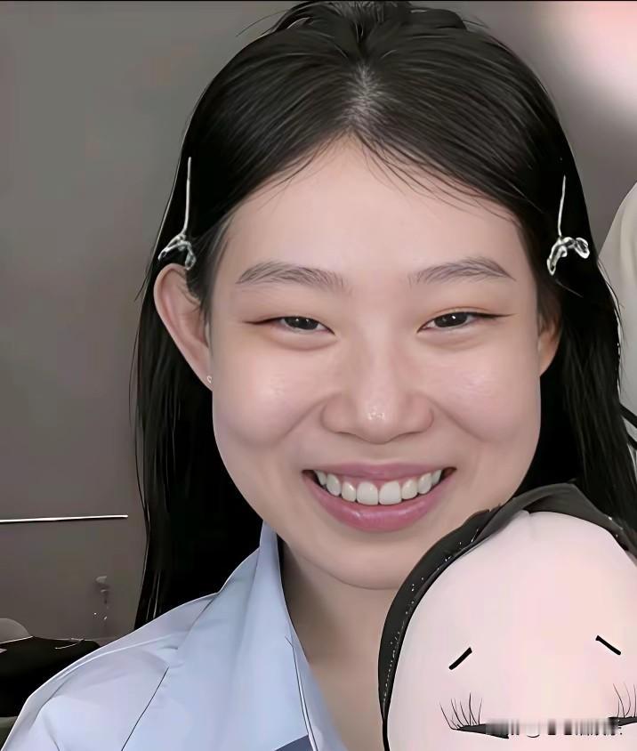 沈佳润是有个好爹沈佳润如果没有一个好爹，以她的颜值，专业度，谁会