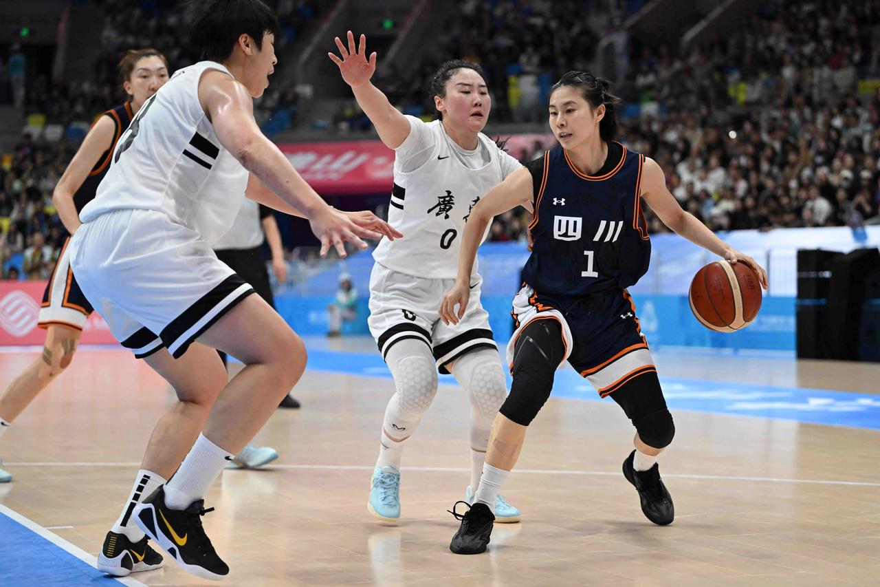 四川女篮急需王思雨回队！连续两场输球，可以说主教练不行，也可以说球员状态不稳