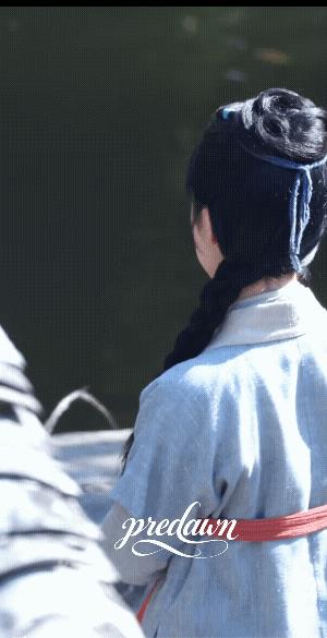 穿成粗布麻衣都能美成这个样子呀，谭松韵确实是潜力股，35岁了，还有一种与生俱来的