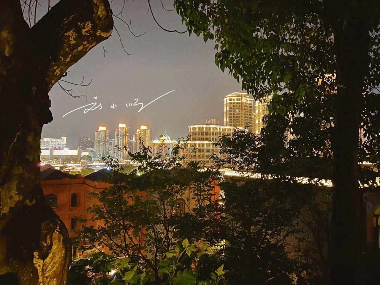 福州是我国东南沿海一座非常低调的省会城市，虽底蕴深厚、发展定位关键，过去存在感不