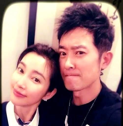 1995年，李冰冰拍了条广告，赚了26万。老板让她去广州拿钱，李冰冰心想，26万