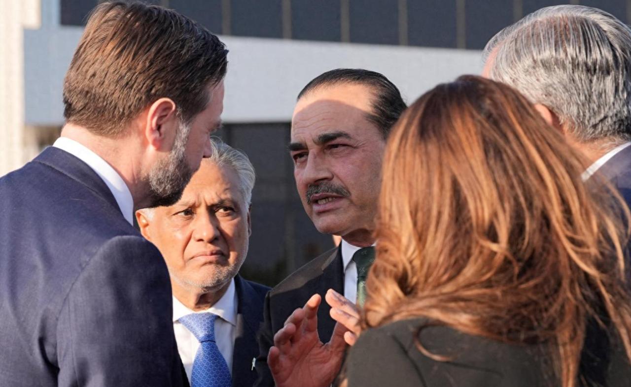 巴基斯坦总理三天连访三国，就为给伊朗谈判找靠山！巴基斯坦政府周三宣布，总理穆