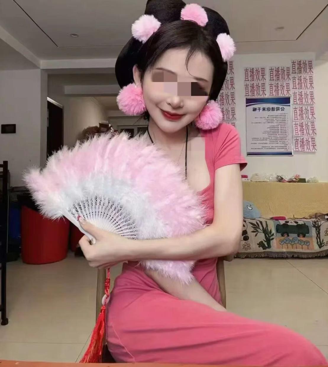 太揪心了！10月13日消息，24岁吃播网红“干饭莹”陈紫怡突然离世，