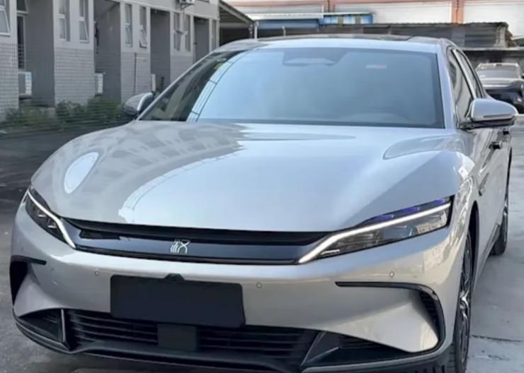 2026款比亚迪汉DM-i可以看作是一次“针对用户痛点的精准升级”，在保持其经典