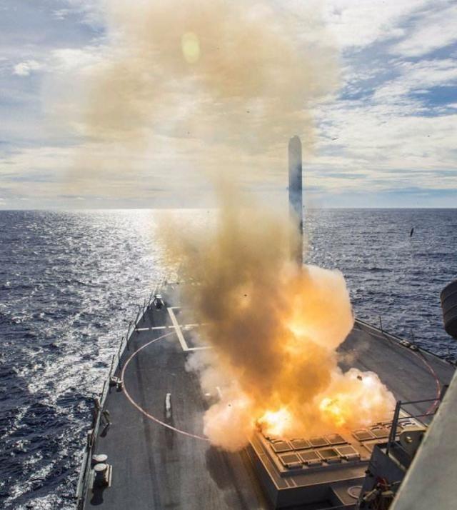 俄罗斯外长拉夫罗夫真敢说实话，美国不可能给乌克兰战斧式巡航导弹，美国甚至都没有向
