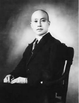 1926年10月，兵败的吴佩孚带着卫队逃到邓县，于学忠手下劝他驱逐自保，于学忠道