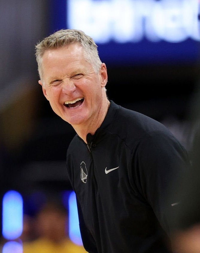 ESPN为了让科尔重返电视解说行业，出价尤为激进，开出年薪700万美元的报价，还