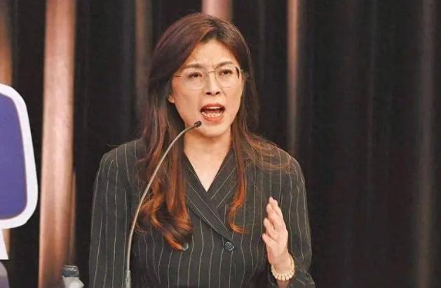 郑丽文“一中”论没错，但台湾平衡中美就是自欺欺人“亲近美不反中”会把台湾推向