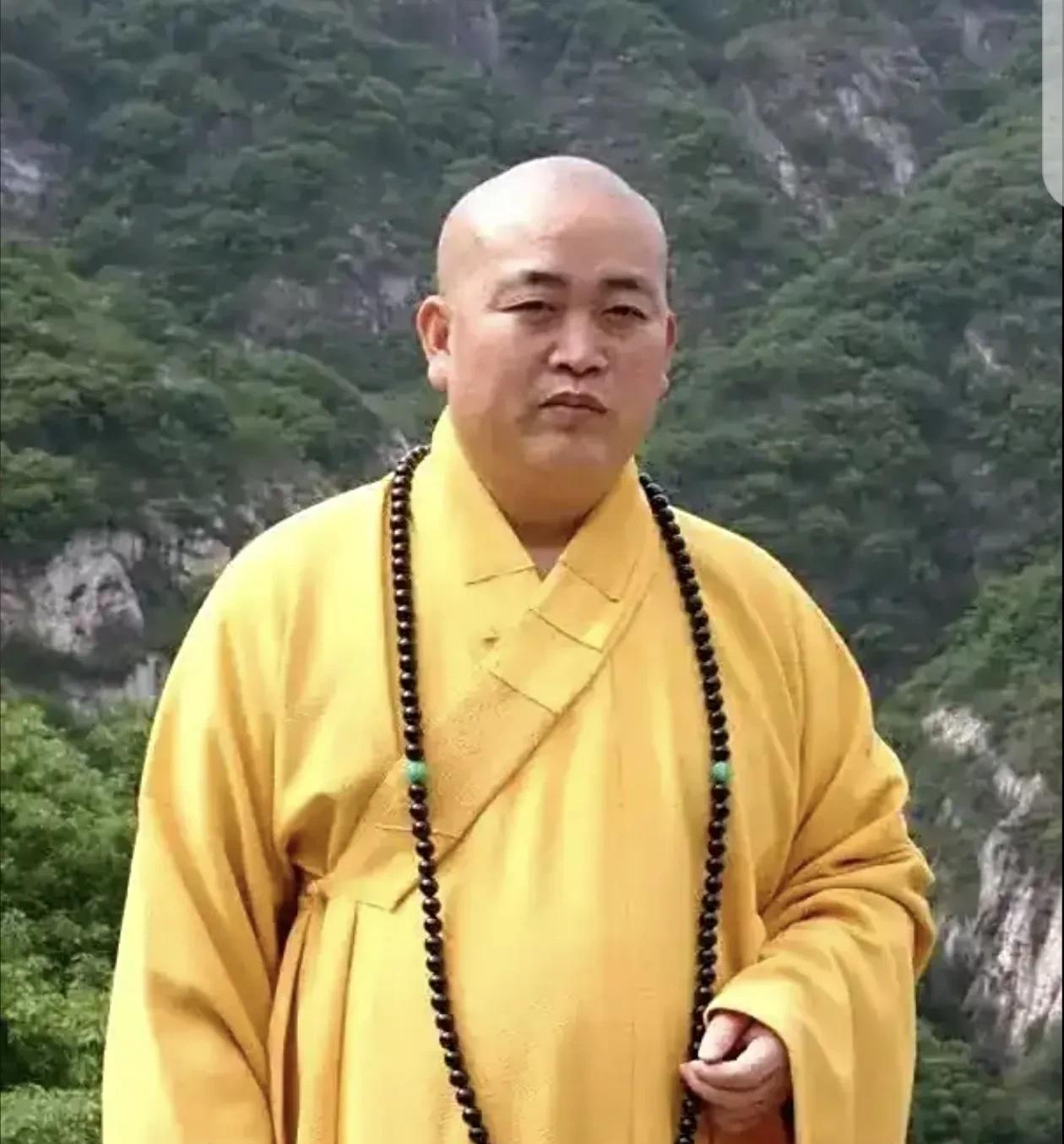 释永信简直可以媲美大理段氏段誉！纵观少林史，释永信前无古人后无来者，唯一勉强
