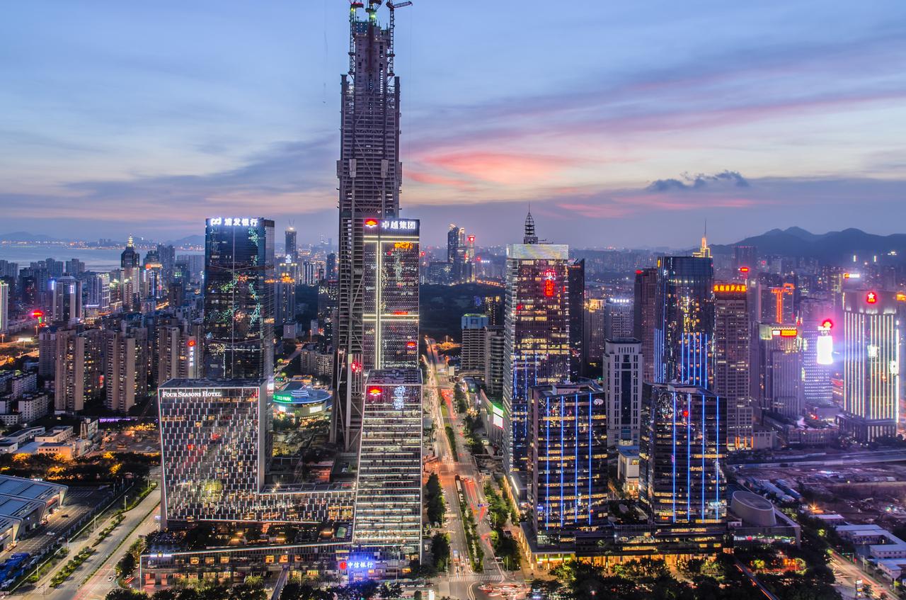 深圳真的跟别的城市脱节了？一季度增速甩开全国一整条街，双第一拿了四年没人追得上