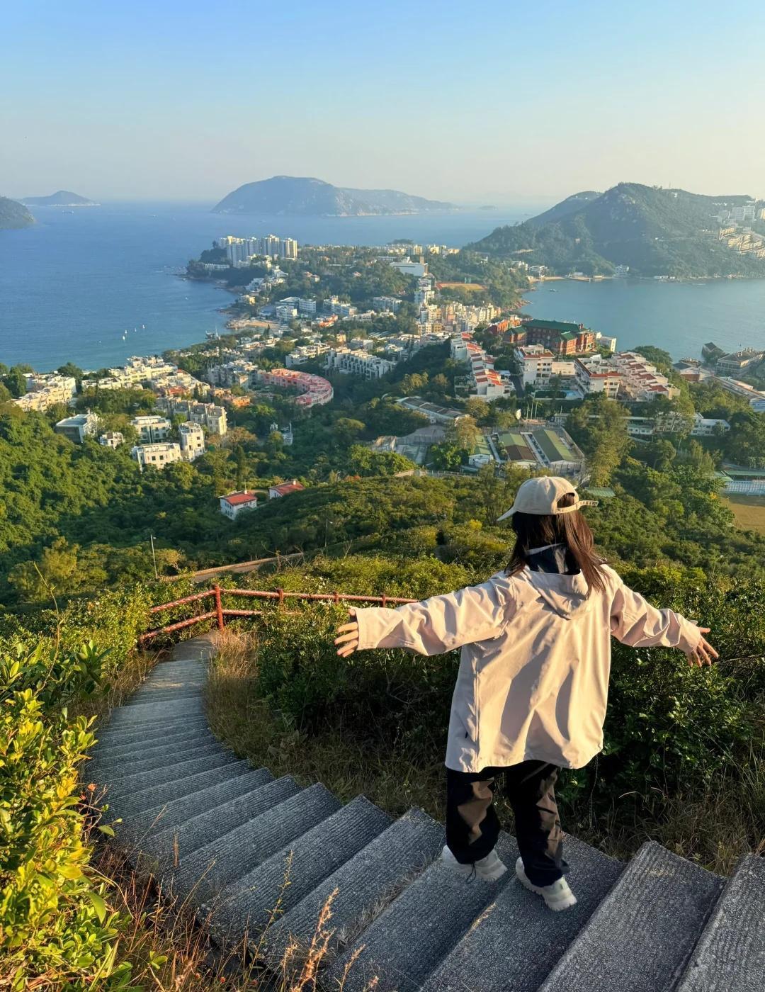在香港徒步15分钟就能看到这景色……去香港徒步看海真的幸福感太强啦！徒步15
