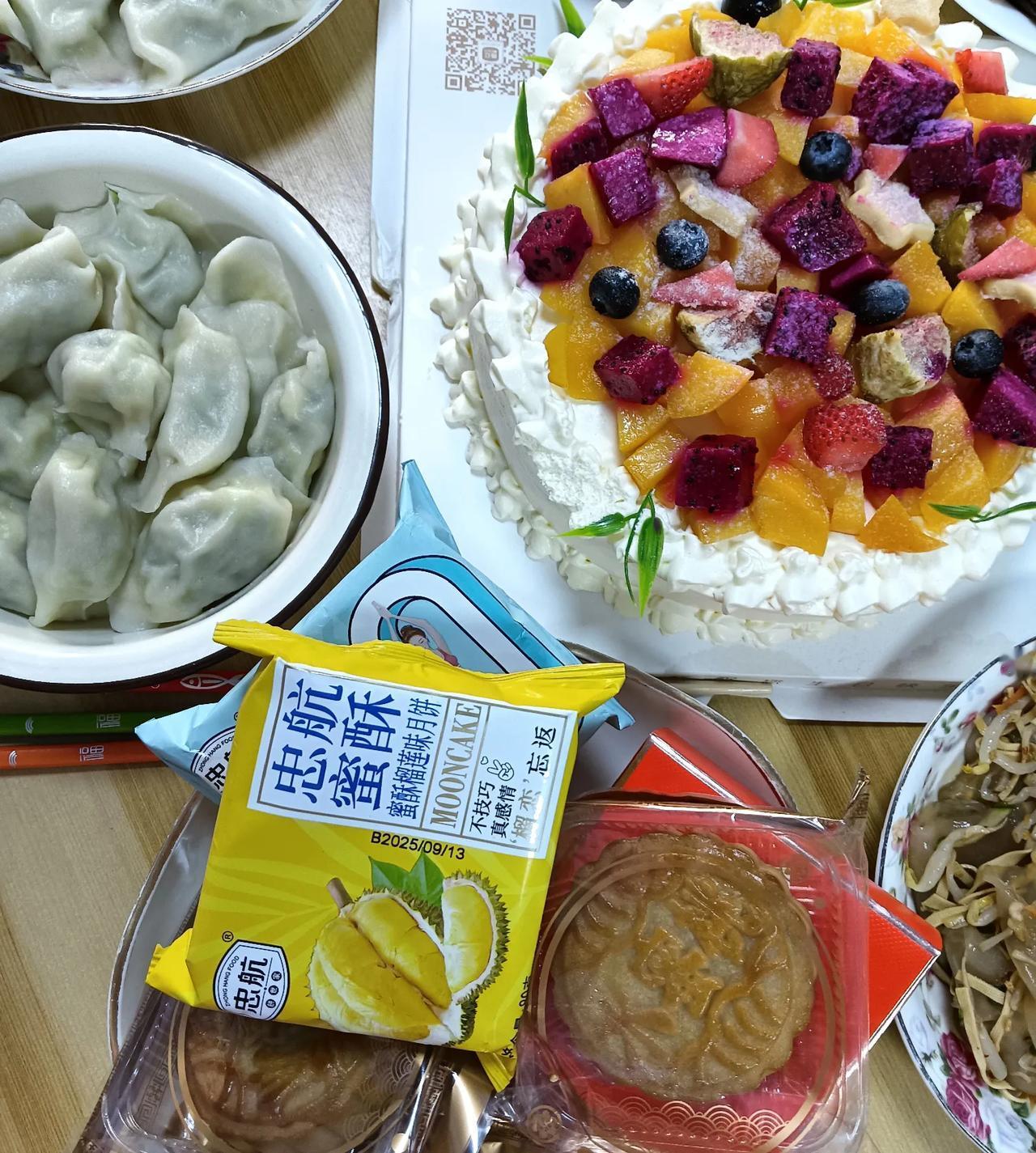 我想问一下：吃饭时被呛住，四五分钟后就去世了，这算是横死吗？我一亲戚，刚过六十岁