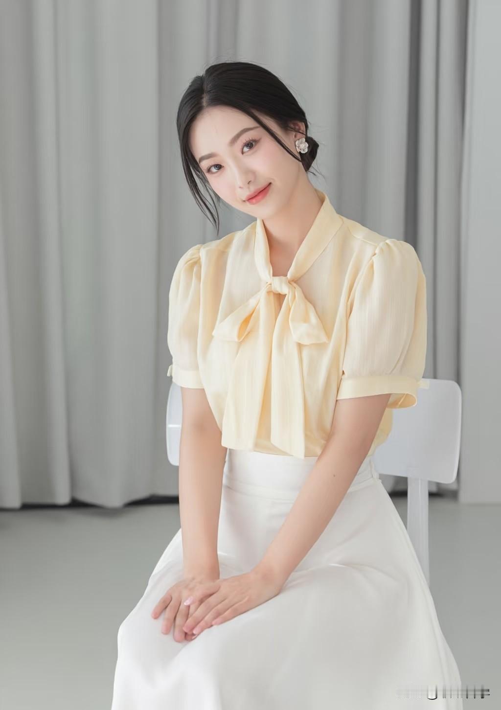 职场穿搭怎样更显女人味?