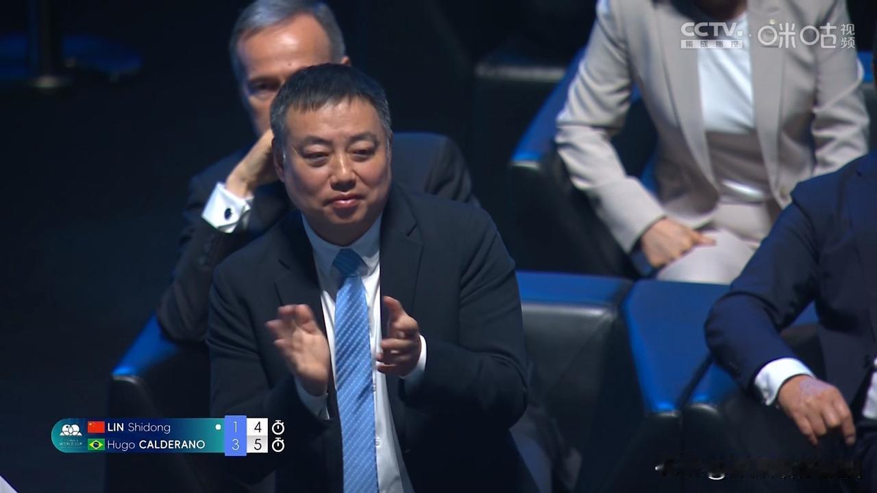 别“可惜”刘国梁：离开是他精心“策划”有人说，刘国梁离开太可惜了，甚至还有人